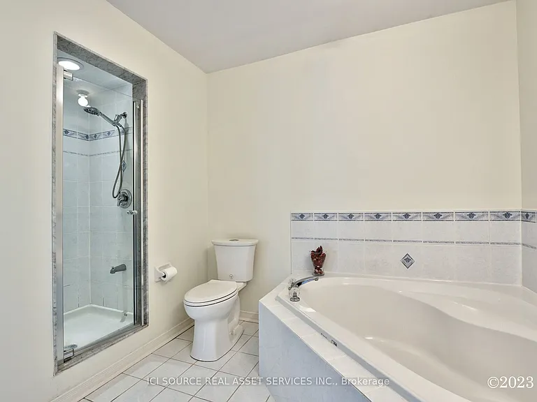 2 Waterton Cres — Photo 17