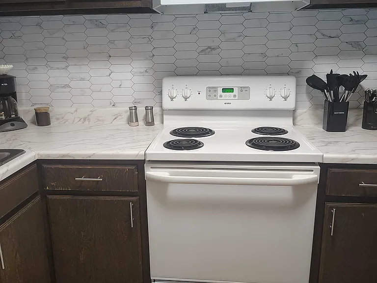 4445 Mobile Dr — Photo 9