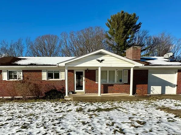 129 Eastwood Dr, Crab Orchard, WV 25827