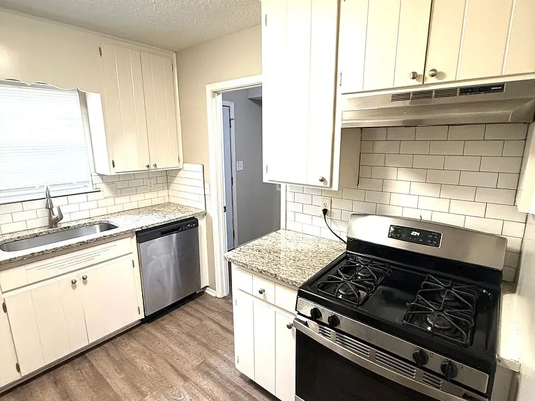 5712 Roxboro Dr — Photo 6