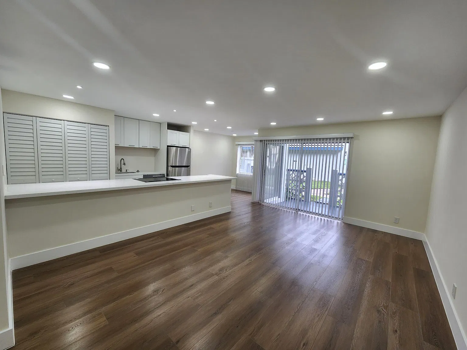 2 bed, 2.0 bath, 1150 sqft, $1,950 — Photo 2