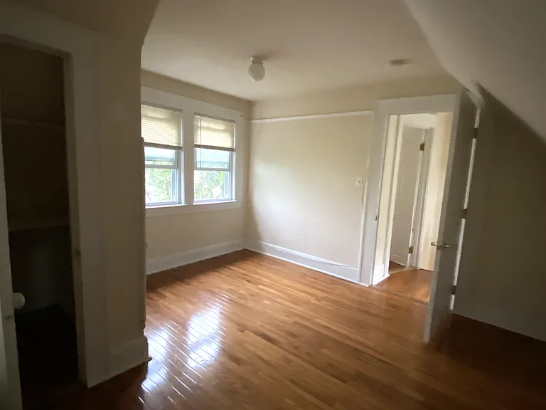 James St — Photo 12