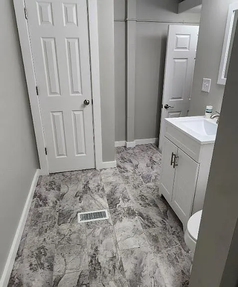 223 W Locust St #1 — Photo 5
