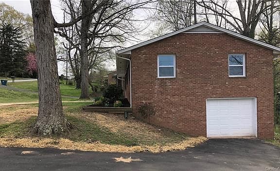 4th image of 3243 Wilson Heights Dr