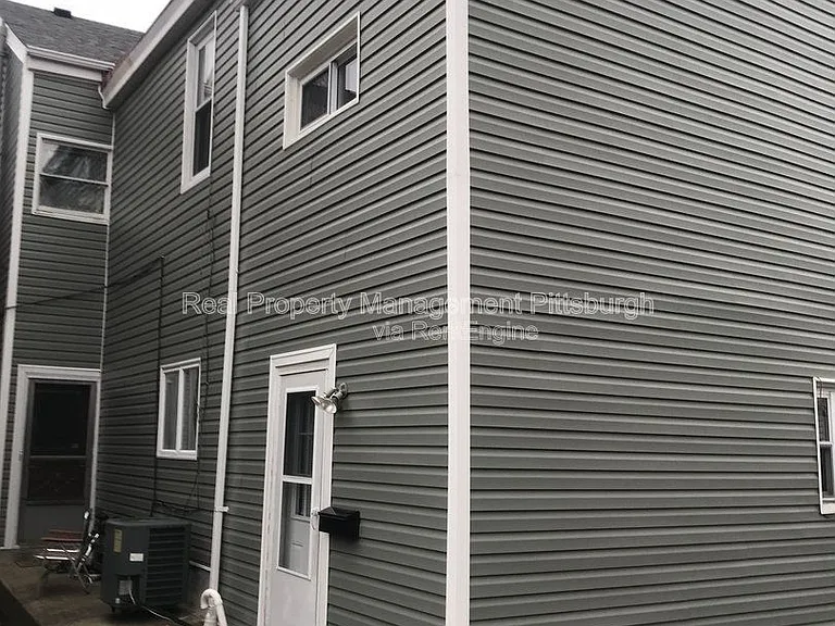 4554 Friendship Ave — Photo 2