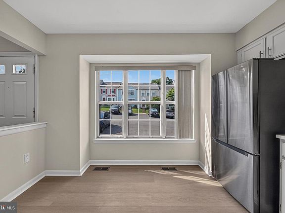 5th image of 3388 Garrison Cir