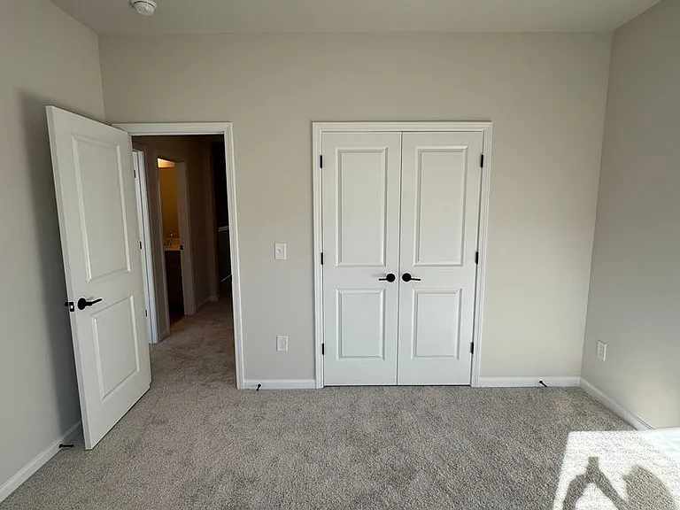 8911 Nettleton Ave — Photo 28