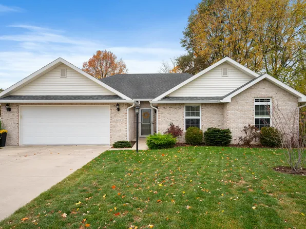 3617 W Wind Hill Dr, Muncie, IN 47304