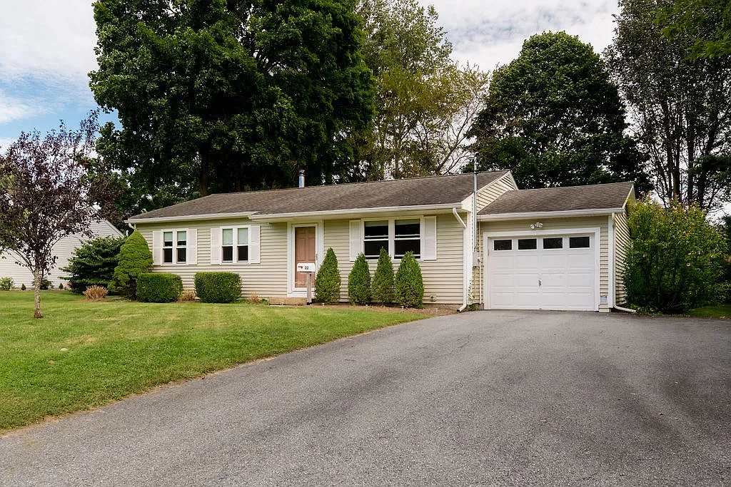 3 bed, 1200 sqft, $3,500 — Photo 2