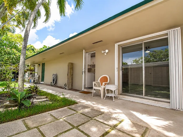 2611 SW 13th Ave #1-2 — Photo 4