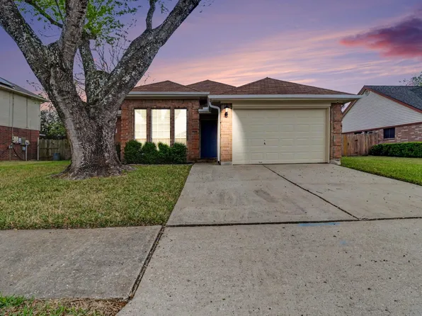 4706 Black Stone St, Baytown, TX 77521