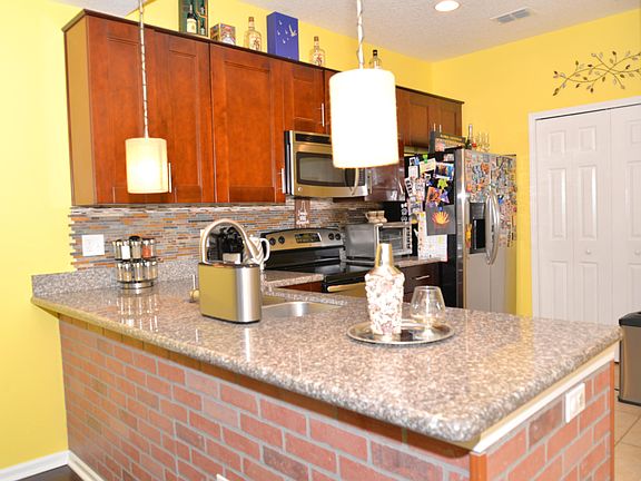 3rd image of 11331 Estancia Villa Cir #402