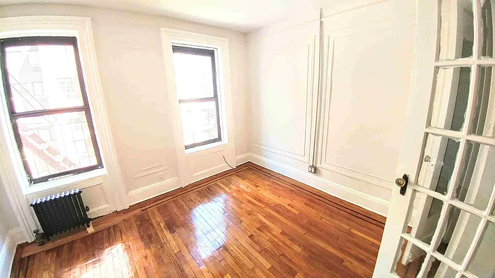 Rented by Downtown Mgt & Realty LLC | media 11