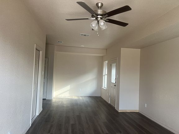 2nd image of 1102 Zora Dr #B