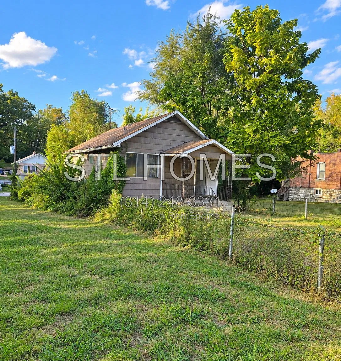 2 bed, 1.0 bath, $795 — Photo 1