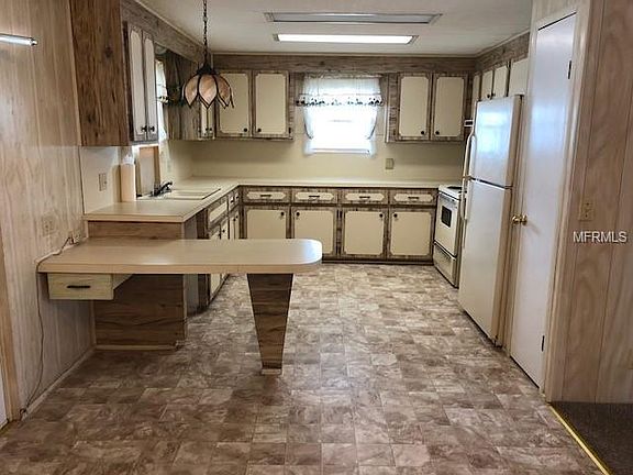 3rd image of 39 Palm Forest Dr #39