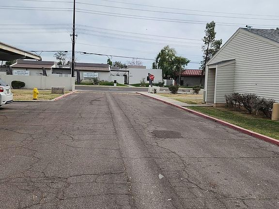 5th image of 746 E Strahan Dr