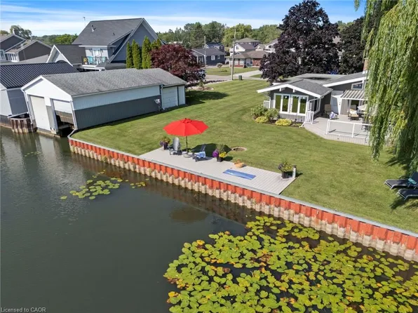 392 Cedar Dr, Norfolk County, ON N0E 1T0