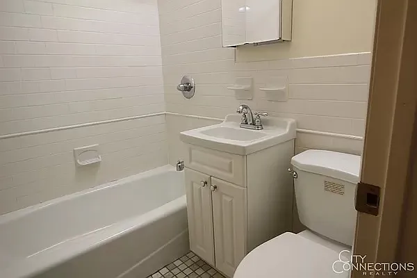 Rented by City Connections Realty | media 8