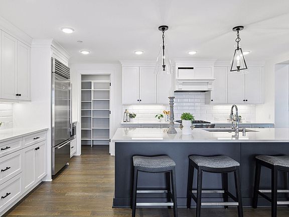 5th image of 222 Ferndale Rd S Unit 304