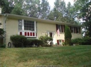 2010 Post Rd, Vienna, VA 22181
