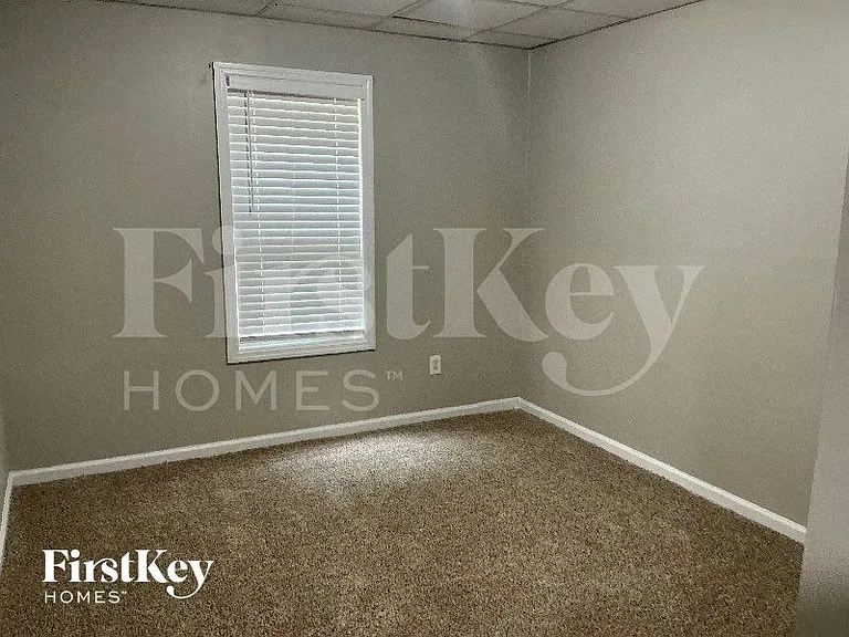 1303 Post Oak Ct — Photo 6