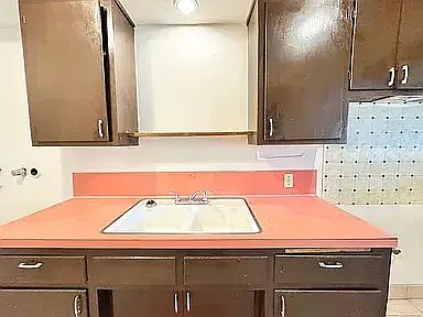 3rd image of 10215 England Ave APT 4