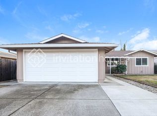1024 Woodridge Dr, Vacaville, CA
