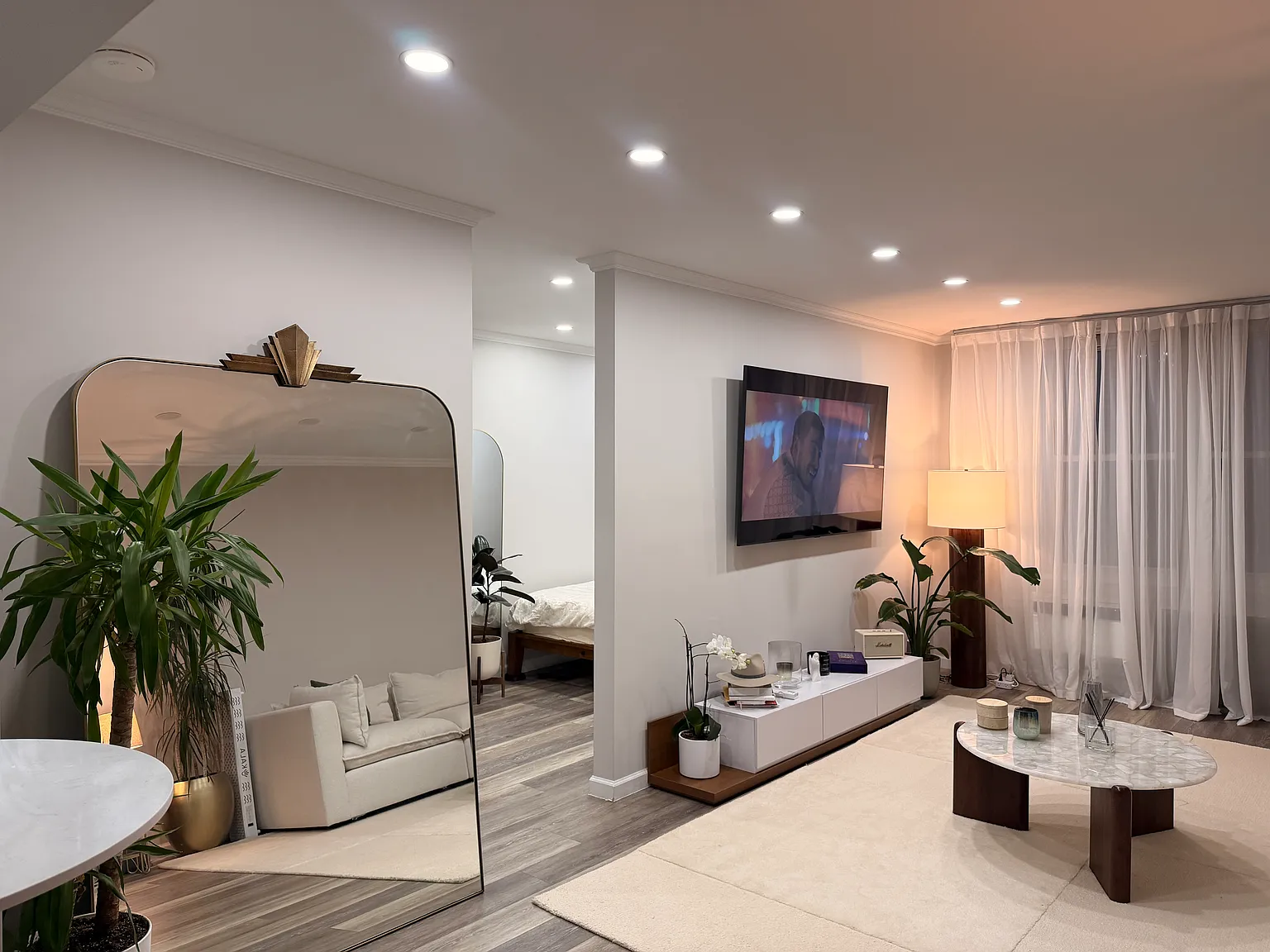 Studio, 571 sqft, $2,500 — Photo 2