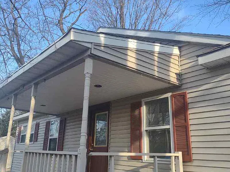 W9714 Kaufman St — Photo 1