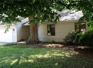 312 Burgh Westra Dr, Hampton, VA 23669