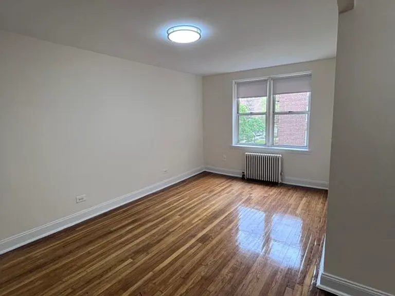 2070 20th Ln #5G — Photo 5