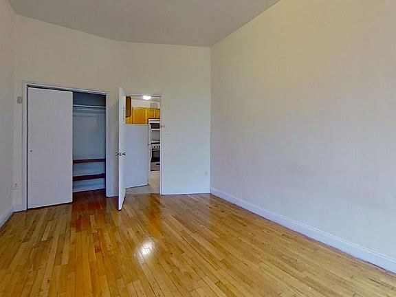 4th image of 292 Convent Ave APT 5