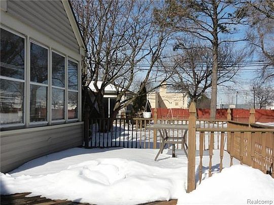 5th image of 11426 Ingram St