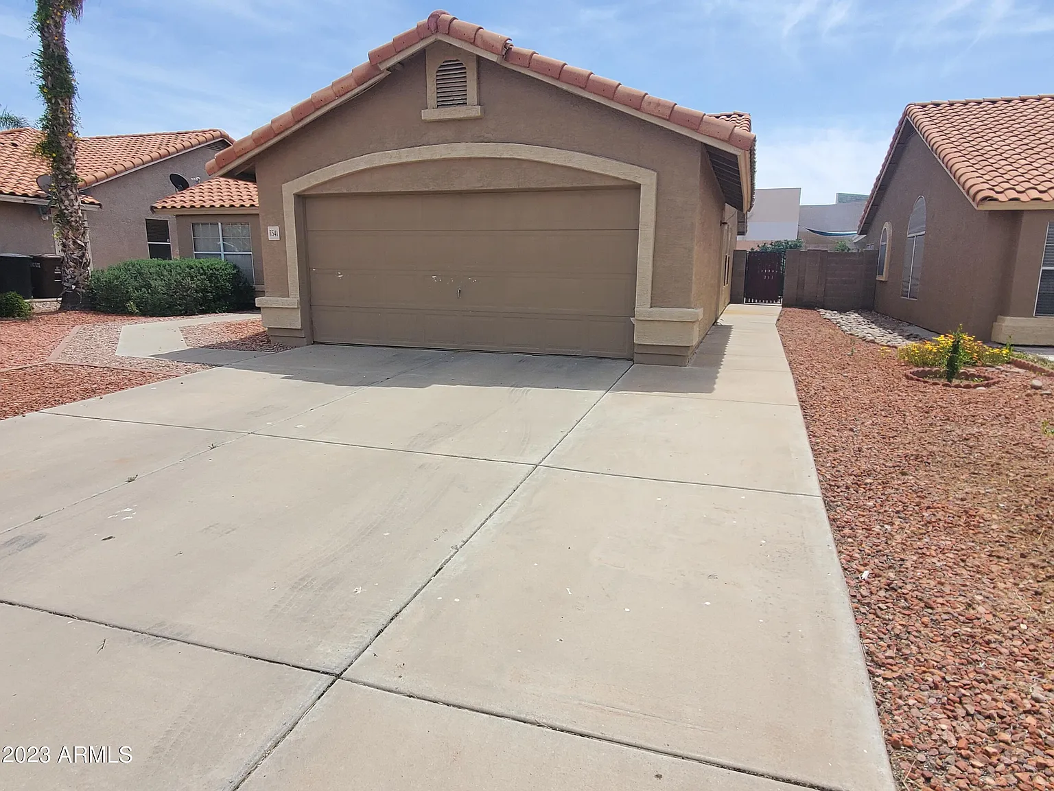 3 bed, 2.0 bath, 1642 sqft, $1,900 — Photo 3
