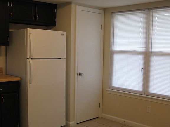 3rd image of 1520 Fairfax Dr