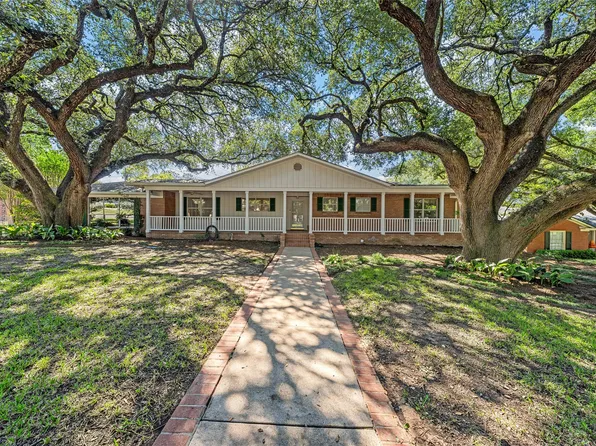 5014 Ridgeview Dr, Waco, TX 76710
