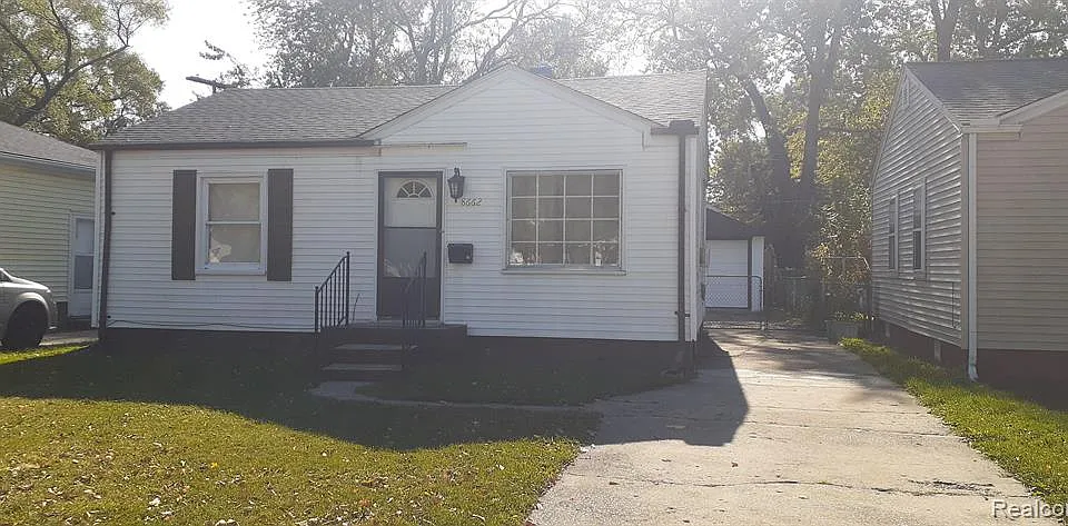 8662 Ford Ave