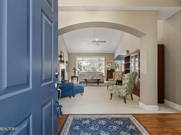 3rd image of 312 Saligugi Ln