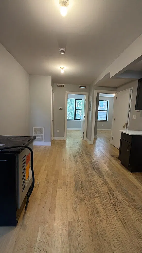 3 bed, $3,555 — Photo 4