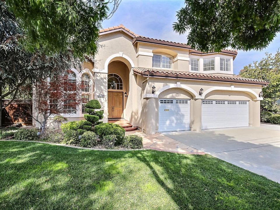 1st image of 20889 Greenleaf Dr