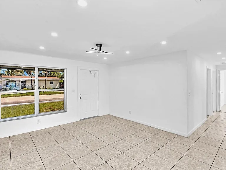 4156 SW 49th Ct — Photo 17