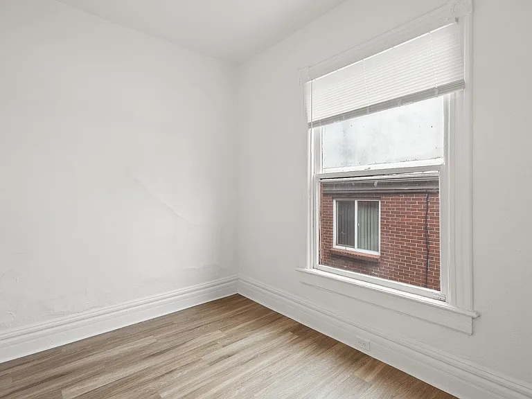 1325 Corona — Photo 36