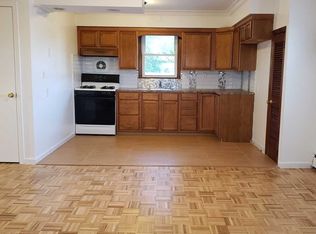 17 Stone Ave FLOOR 2, Elmwood Park, NJ 07407
