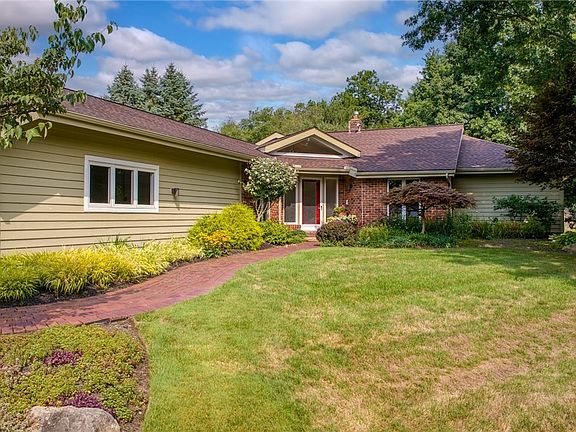 2nd image of 33965 Redbridge Ln