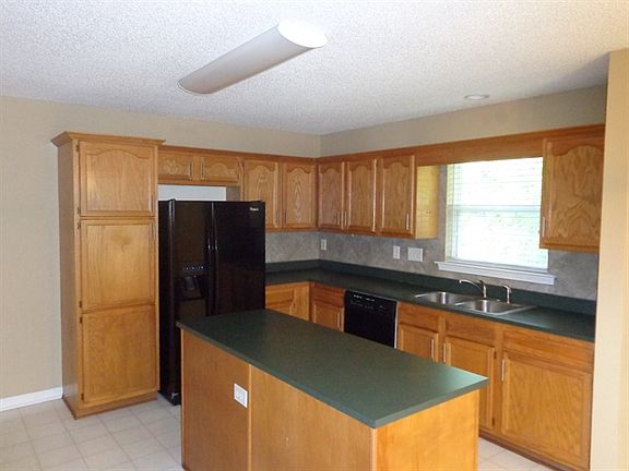 4th image of 11630 English Oak Ln