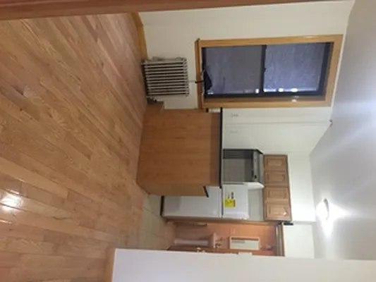 Rented by Reliance Realty of Manhattan Corp | media 4