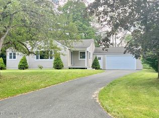 15 Post Rd, Lenox, MA 01240