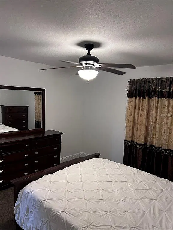 3 bed, 2.0 bath, 1934 sqft, $2,000 — Photo 3