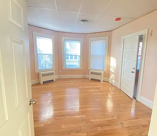 5th image of 17 Stone Ave #2